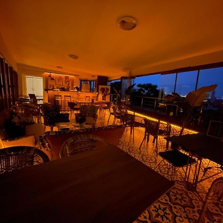 The Local Exclusive Bed & Breakfast Истанбул Екстериор снимка