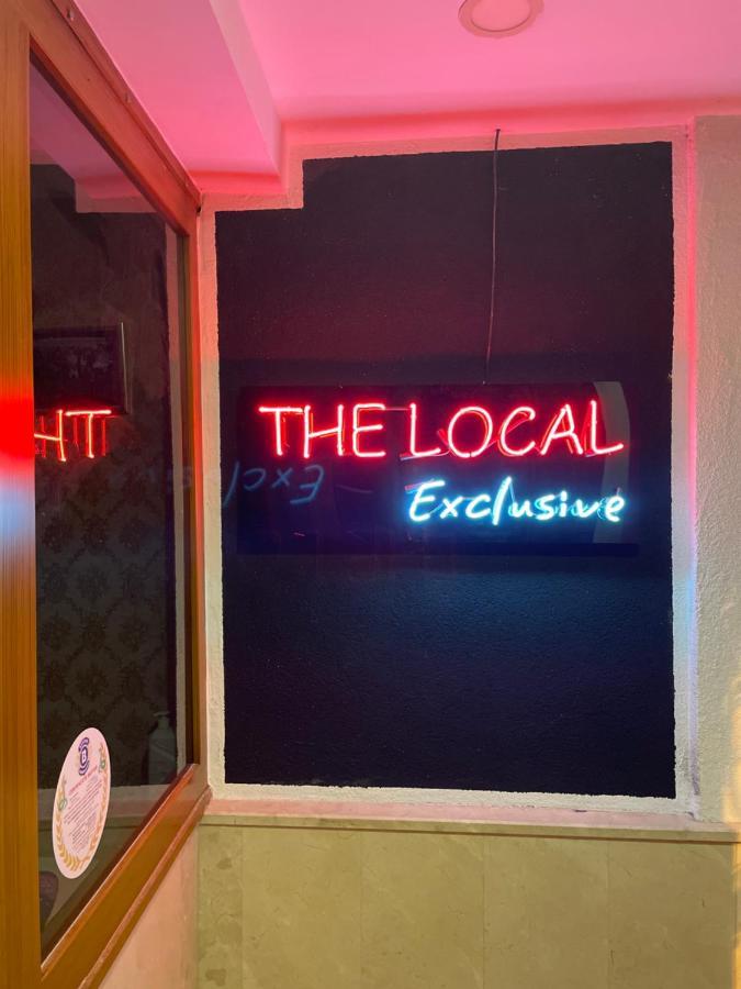 The Local Exclusive Bed & Breakfast Истанбул Екстериор снимка
